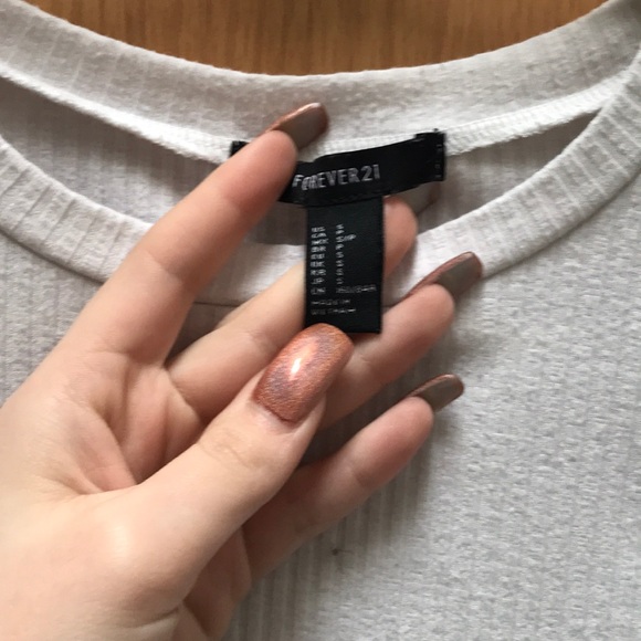 Forever 21 basic tee - Picture 3 of 3